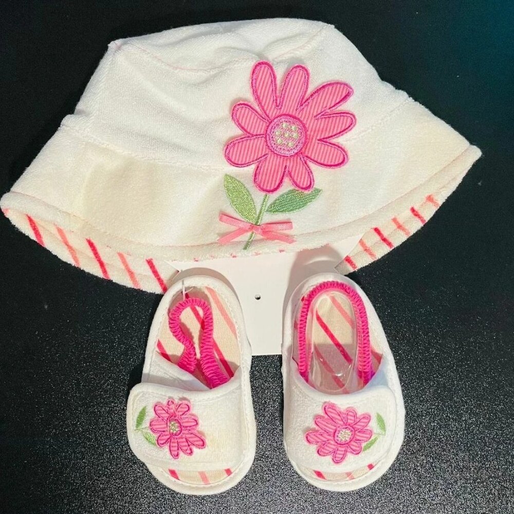 First Impressions Infant Girls Terry Bucket Hat Sandal Set White Pink XS NWT